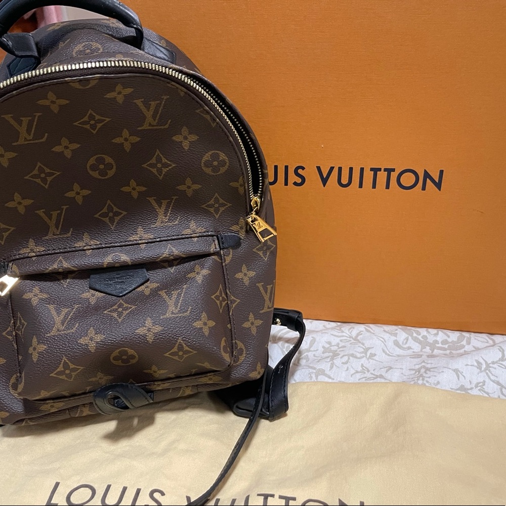 LV BACKPACK SOLD OUT EVERY WHERE